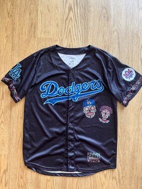 Dia de los Dodgers jersey with 2024 world champion patch